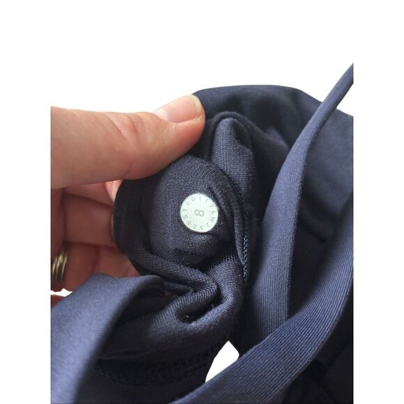 Lululemon Energy Sports Bra size 8 Black Athletic - Picture 4 of 4